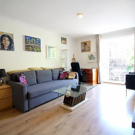 Central Fulham Studio Apartment Near Tube